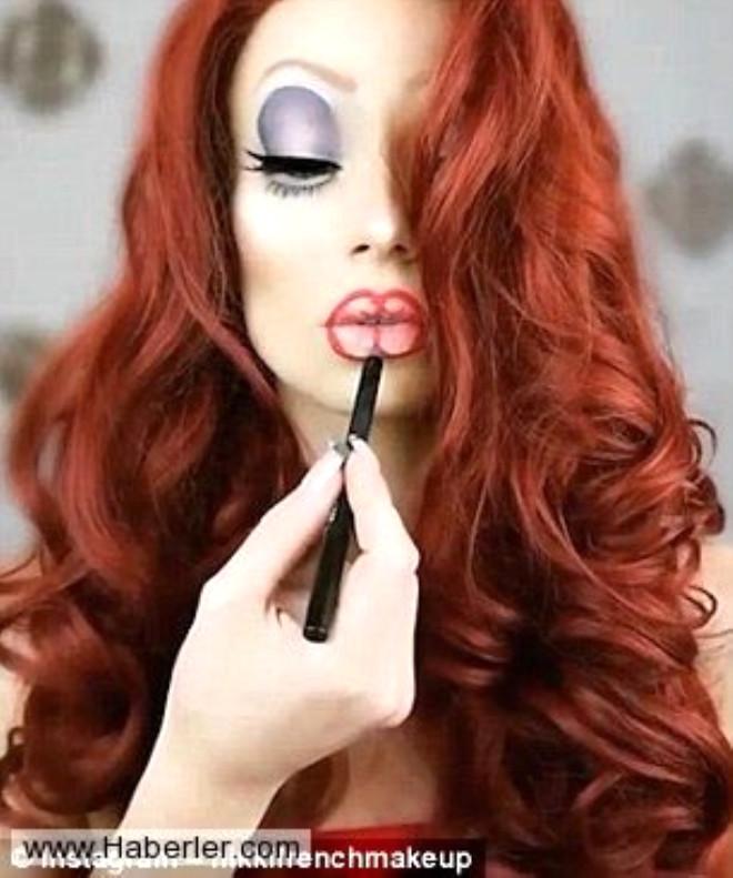 Unlu Makyoz Kendini 29 Saniyede Jessica Rabbit E Donusturdu Son Dakika