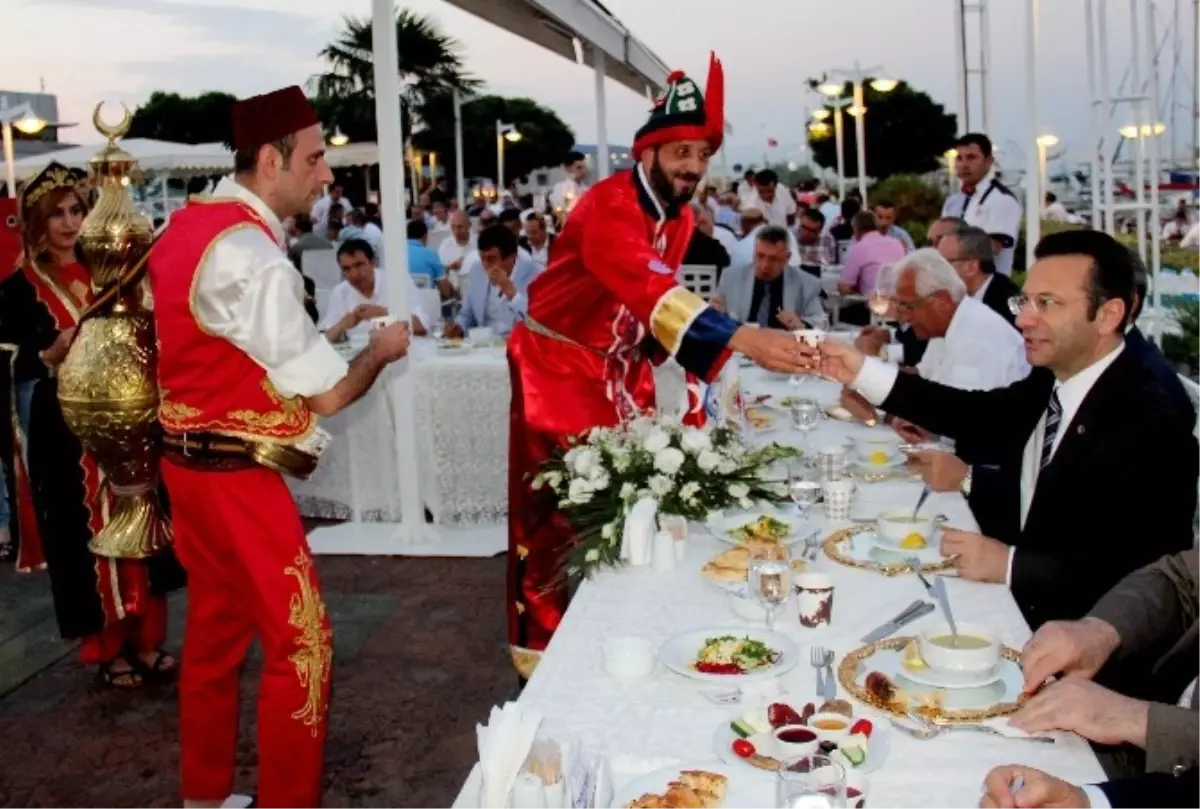 Samsun'da İş Dünyası İftarda Buluştu Samsun'da İş Dünyası İftarda Buluştu