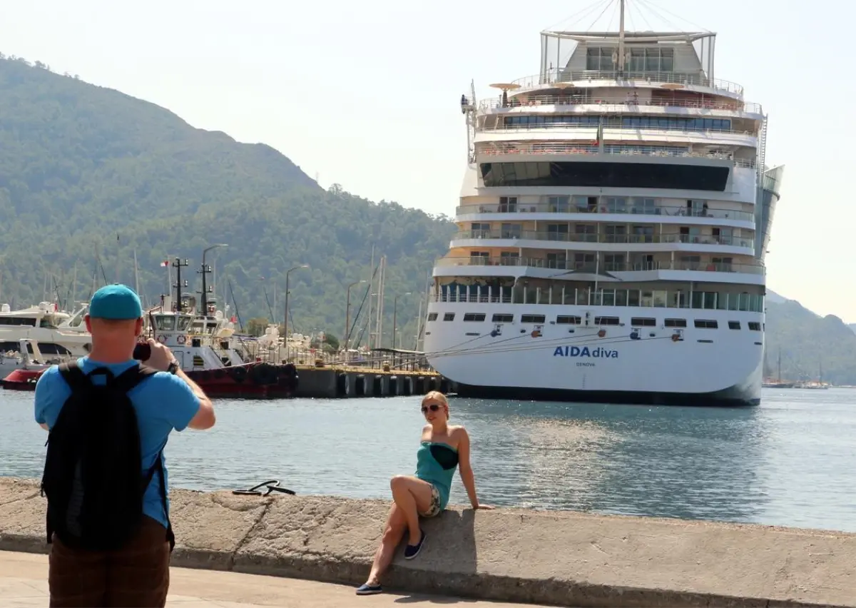 Aida Diva Marmaris'e 30 Bin Alman Turist Getirdi Aida Diva Marmaris'e 30 Bin Alman Turist Getirdi