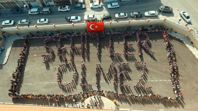 Nevşehir Lisesi Bin Kişiyle