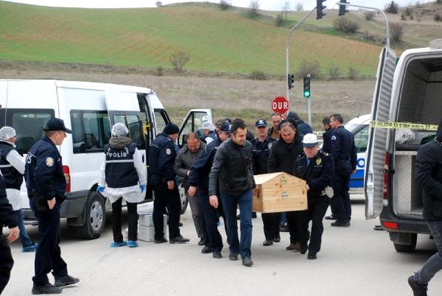 Polis Memuru, Direksiyon Başında İntihar Etti