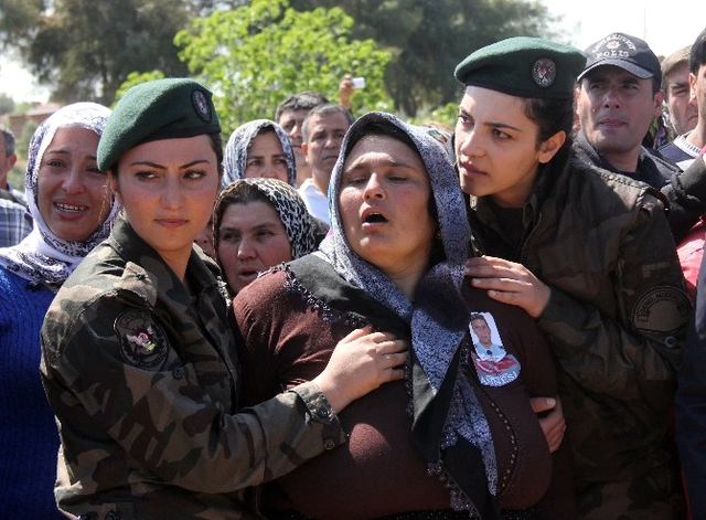 Şehidin Kız Kardeşi