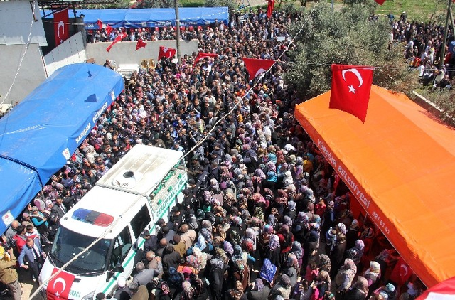 Şehidin Kız Kardeşi