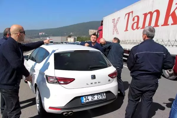 TEM'de Nefes Kesen Operasyon! Polis TIR'larla Barikat Kurdu