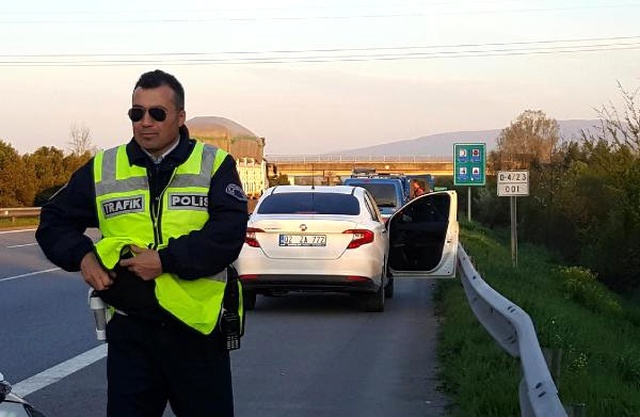 TEM'de 'Bomba Yüklü Otomobil' Alarmı