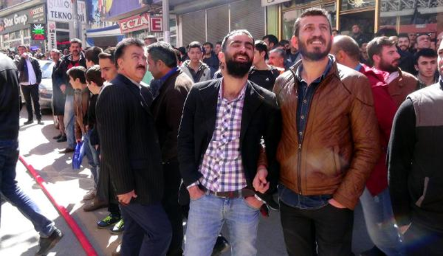 Devlet Tiyatrosunda Çıkan Yangını Tiyatrocular Gözyaşları İçinde İzledi