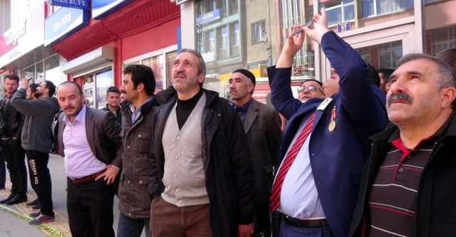 Devlet Tiyatrosunda Çıkan Yangını Tiyatrocular Gözyaşları İçinde İzledi