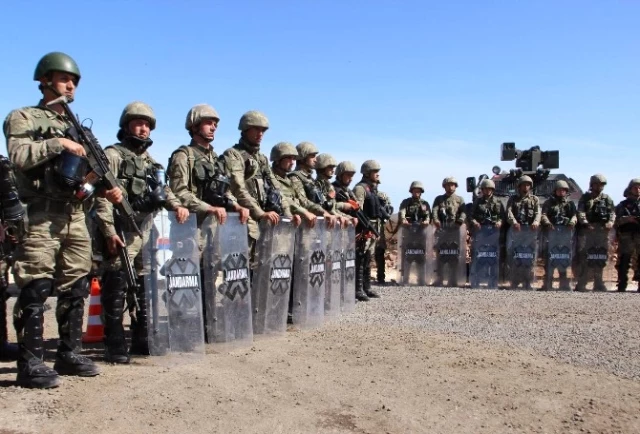 Öcalan'ın Doğum Gününde Köye Sadece Akrabaları Alındı