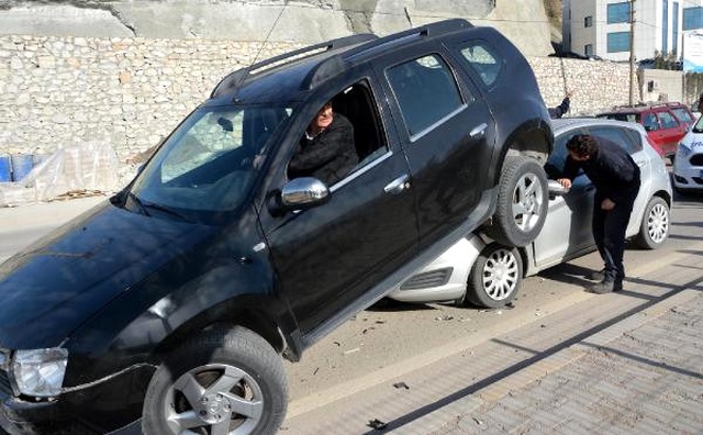 Karabük'te 3 Araçlı Zincirleme Kaza!