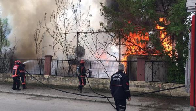 Lunaparkta Korkutan Yangın! Güçlükle Kontrol Altına Alındı