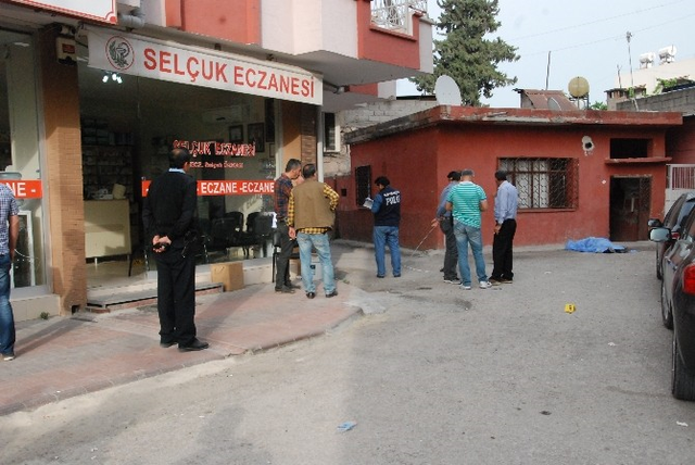Önce Ayrılmak İsteyen Sevgilisini Vurdu Ardından İntihar Etti