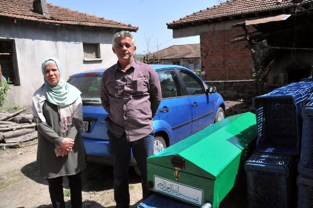 Alzheimer Hastası Babasının Kemiklerini Torbayla Taşıdı