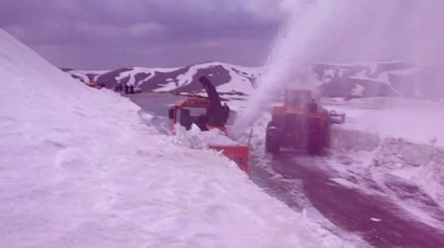 Erzurum Palandöken'de Kar Kalınlığı 5 Metreyi Buluyor