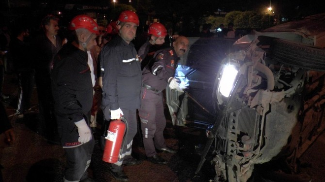 Yaralı Sürücü Çekici Şoförüne Saldırmaya Çalıştı
