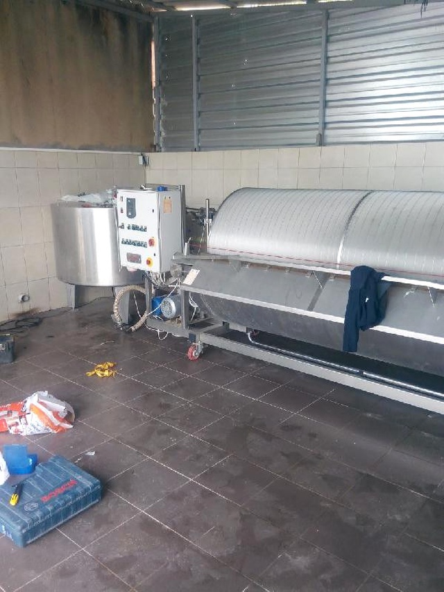Edirne'de Huzur Operasyonu: 405 Ton Kaçak Şarap Ele Geçirildi