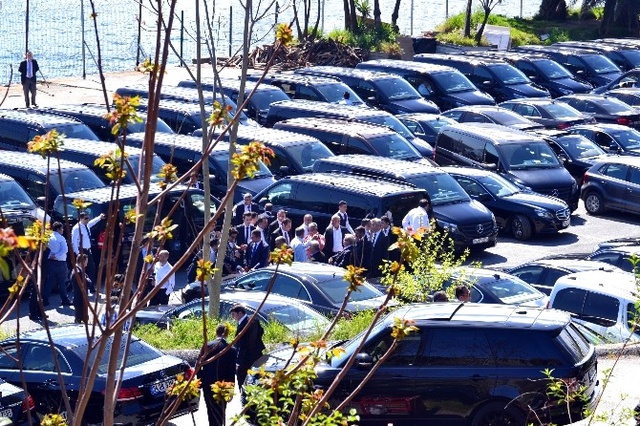İslam İşbirliği Teşkilatı'na 500'den Fazla Lüks Araç!