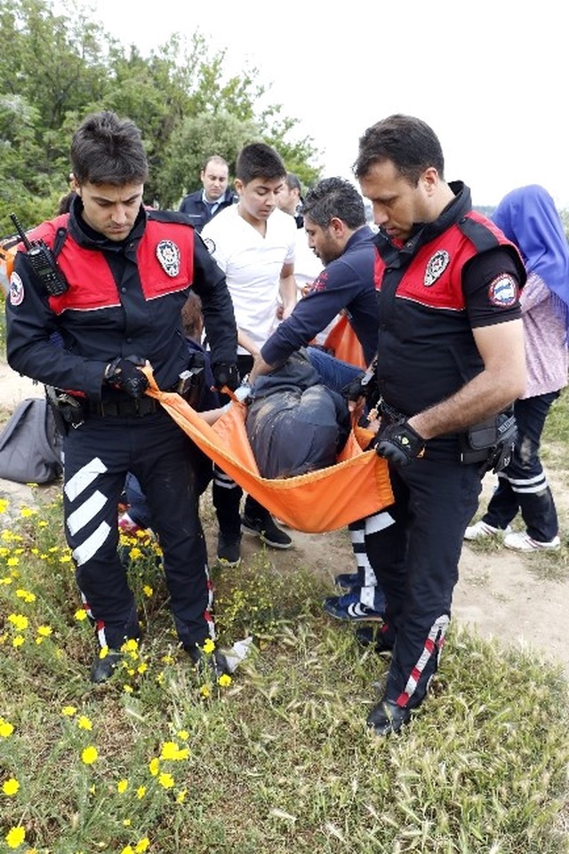 İntihara Teşebbüs Eden Kadın, Polise Ecel Terleri Döktürdü