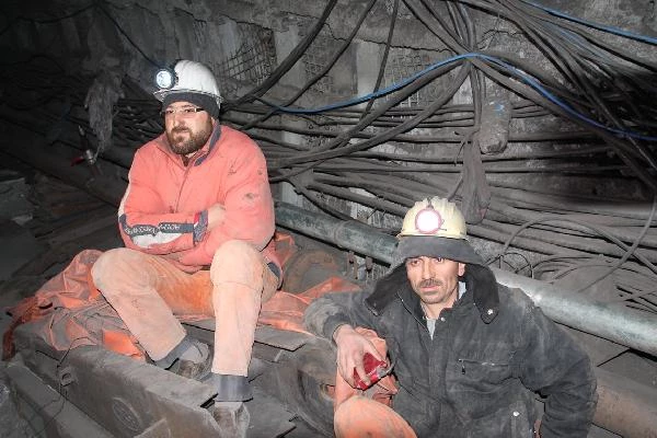 Yeni Çeltek'te Açlık Grevindeki Madencilerden 34'ü Hastaneye Kaldırıldı