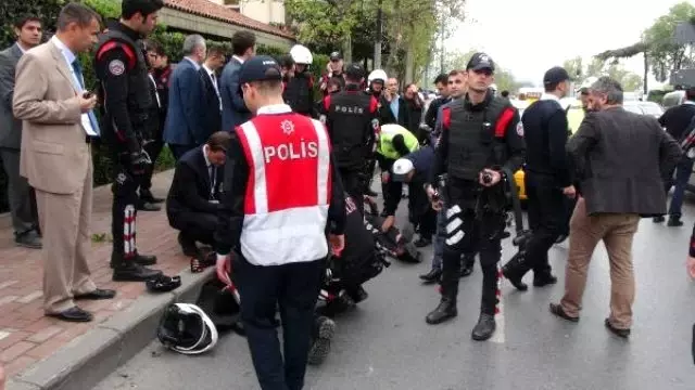 Yunus Ekibi Kaza Yaptı: 2 Polis Yaralı