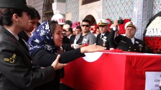 Hamile Eşten, Şehide En Acı Veda: Sana Çocuğunu Getirdim