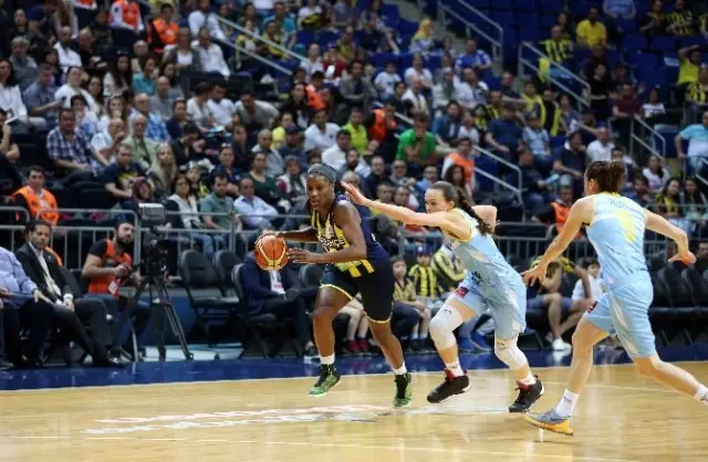 Fenerbahçe Kadın Basketbol Takımı Avrupa Üçüncüsü Oldu