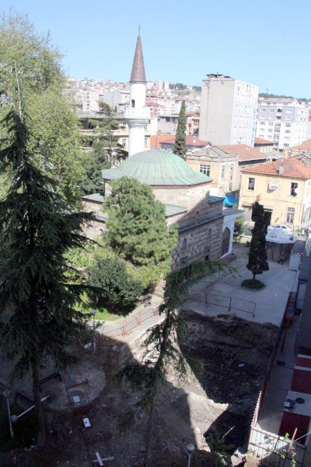 Cami Tuvaleti Kazısında Tarihi Duvar Çıktı