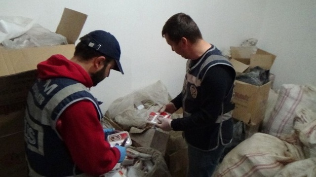 Diyarbakır'da 7 Ton Kaçak Nargile Tütünü Ele Geçirildi