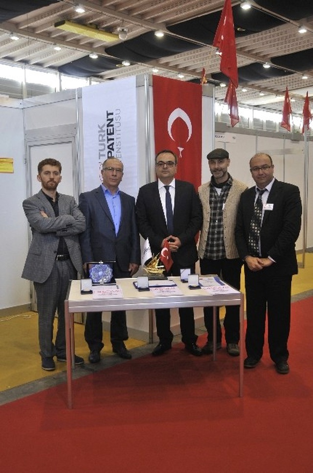 Türk Patentli 'Katlanabilir Ahşap Tuğla'ya Cenevre'de 3 Ödül