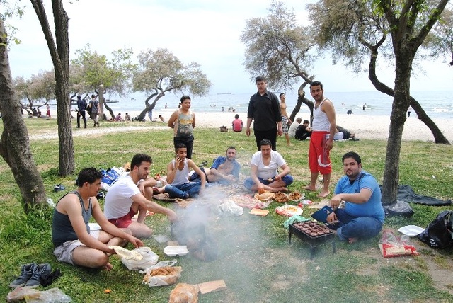 İstanbullular Deniz Sezonunu Erken Açtı