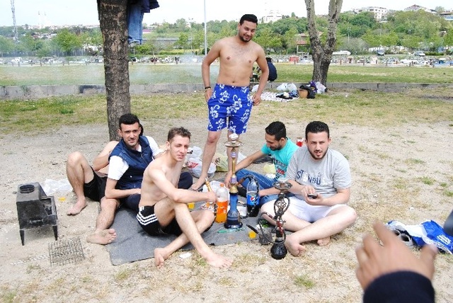 İstanbullular Deniz Sezonunu Erken Açtı
