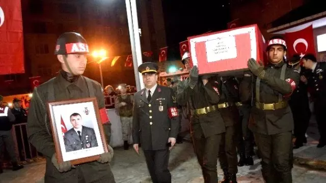 Şehit Süleyman Kul'un Naaşı, Memleketinde Binlerce Kişi Tarafından Karşılandı