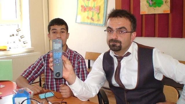 Konyalı Öğretmen, En Küçük Şarj Cihazını Yaptı