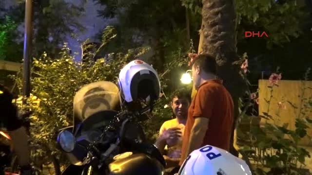 Jiletle Vücudunu Keserek Ölmek İstedi