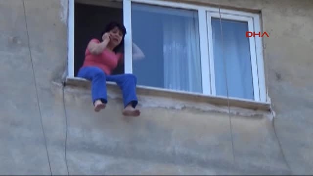 6. Kattan Atlayan Genç Kızı, Hava Yastığı Kurtardı