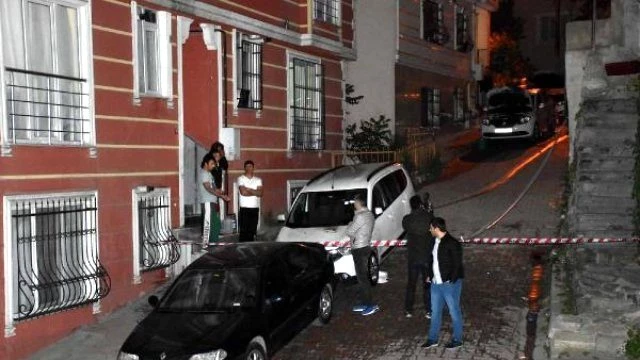 Kağıthane'de 7 Araç Kundaklandı! Mahalleli Yatağından Fırladı