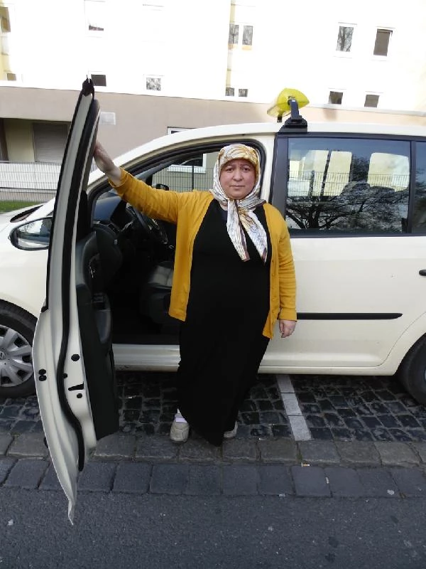 Kızı İçin Almanya'da Taksici oldu, Adını 