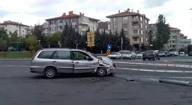 Kaza Yapan Otomobilden 10'u Çocuk 13 Kişi Çıktı