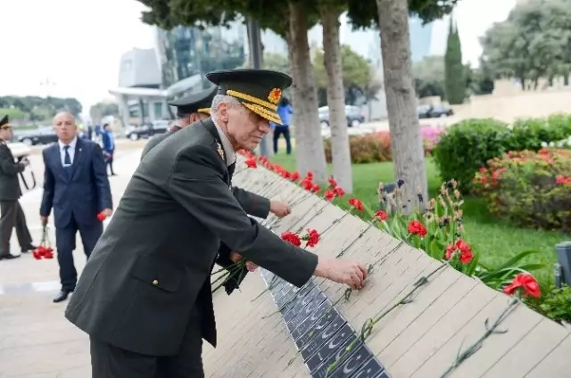 Jandarma Genel Komutanı Orgeneral Galip Mendi Azerbaycan'da