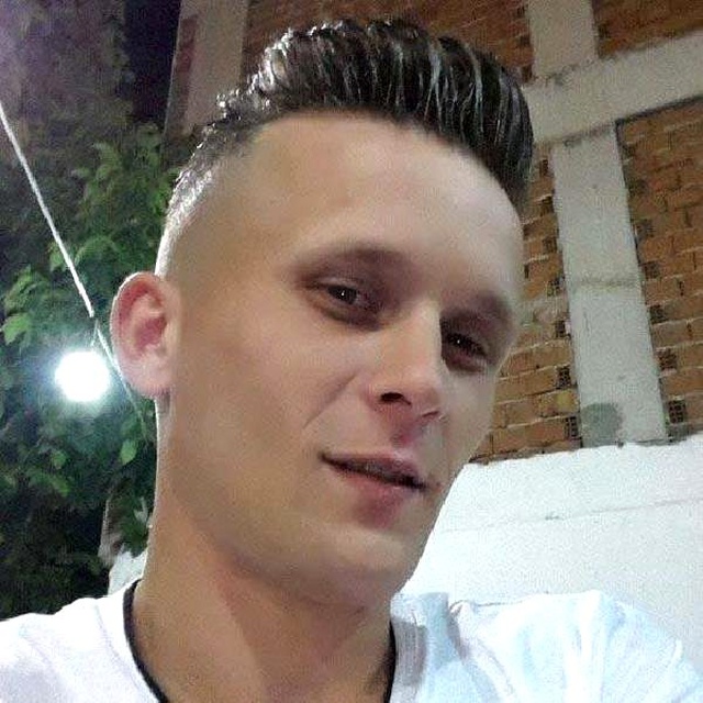 28 Yaşındaki Genç, Cezaevinden Çıkan Kardeşinin Katilini Öldürdü