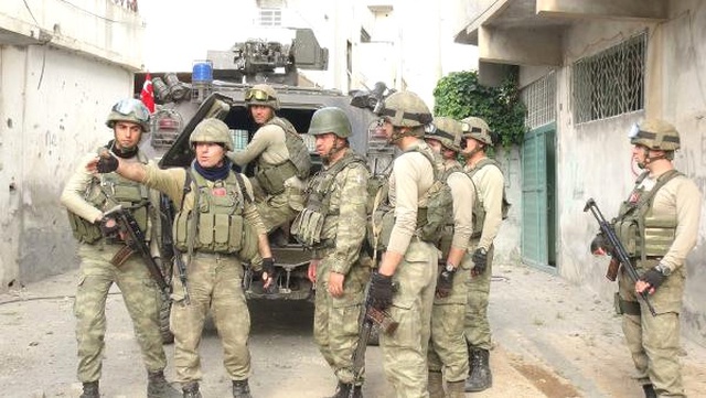 Öğrenci Mektuplarıyla Moral Bulan Mehmetçik, Operasyona Gitti