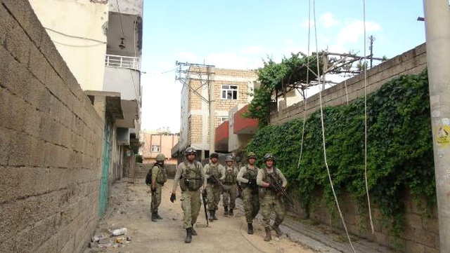 Öğrenci Mektuplarıyla Moral Bulan Mehmetçik, Operasyona Gitti