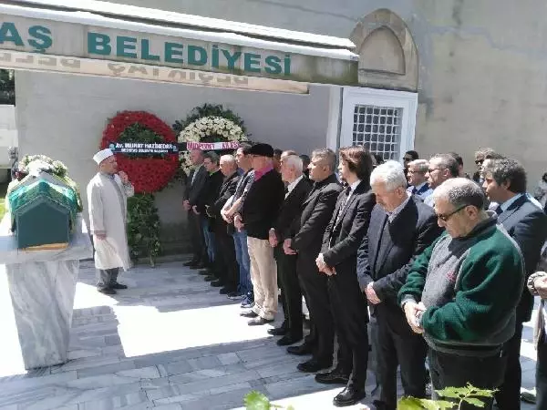 Romalı Perihan'ın Cenazesinde Büyük Vefasızlık!
