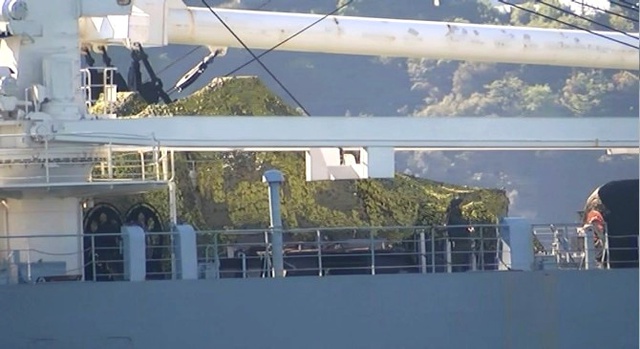 Rus Askeri Gemisi, Güvertesinde Tankla İstanbul Boğazı'ndan Geçti