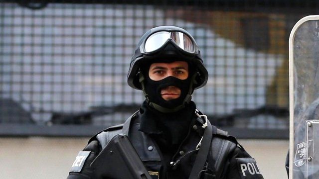 Avusturya'da Şüpheli Çanta Polisi Alarma Geçirdi