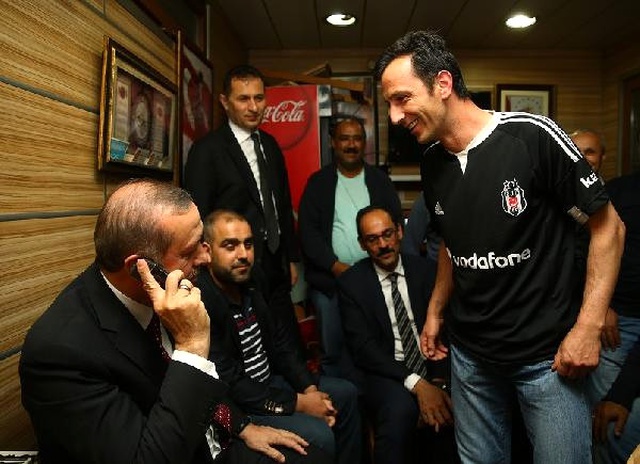 Erdoğan'dan Minibüsçülere Sürpriz Ziyaret