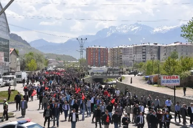 Vanlı Şehidi Binler Uğurladı