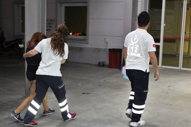 Sevgilisi Kadını Darp Edip Yarı Çıplak Halde Yola Bıraktı