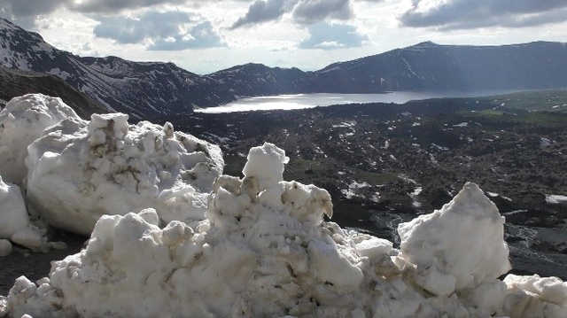 Bitlis'te Kar Kalınlığı 5 Metreyi Buluyor