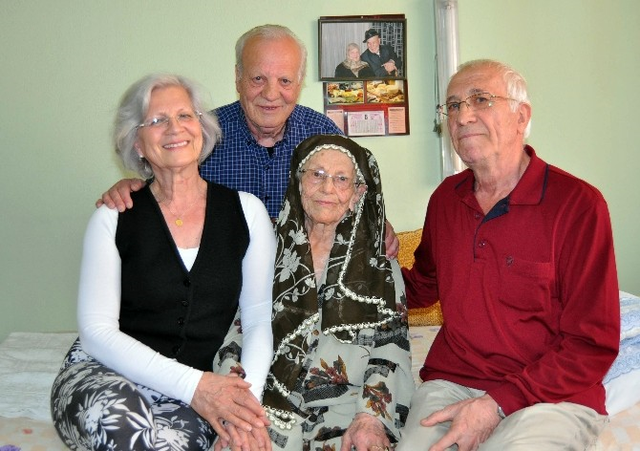 Asırlık Çınar Eşiyle Aynı Gün Öldü