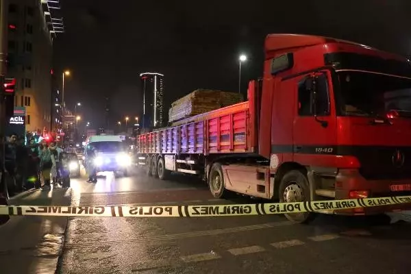 Çağlayan Adliyesinin Karşısındaki Otobüs Durağına Bomba Koymuşlar!